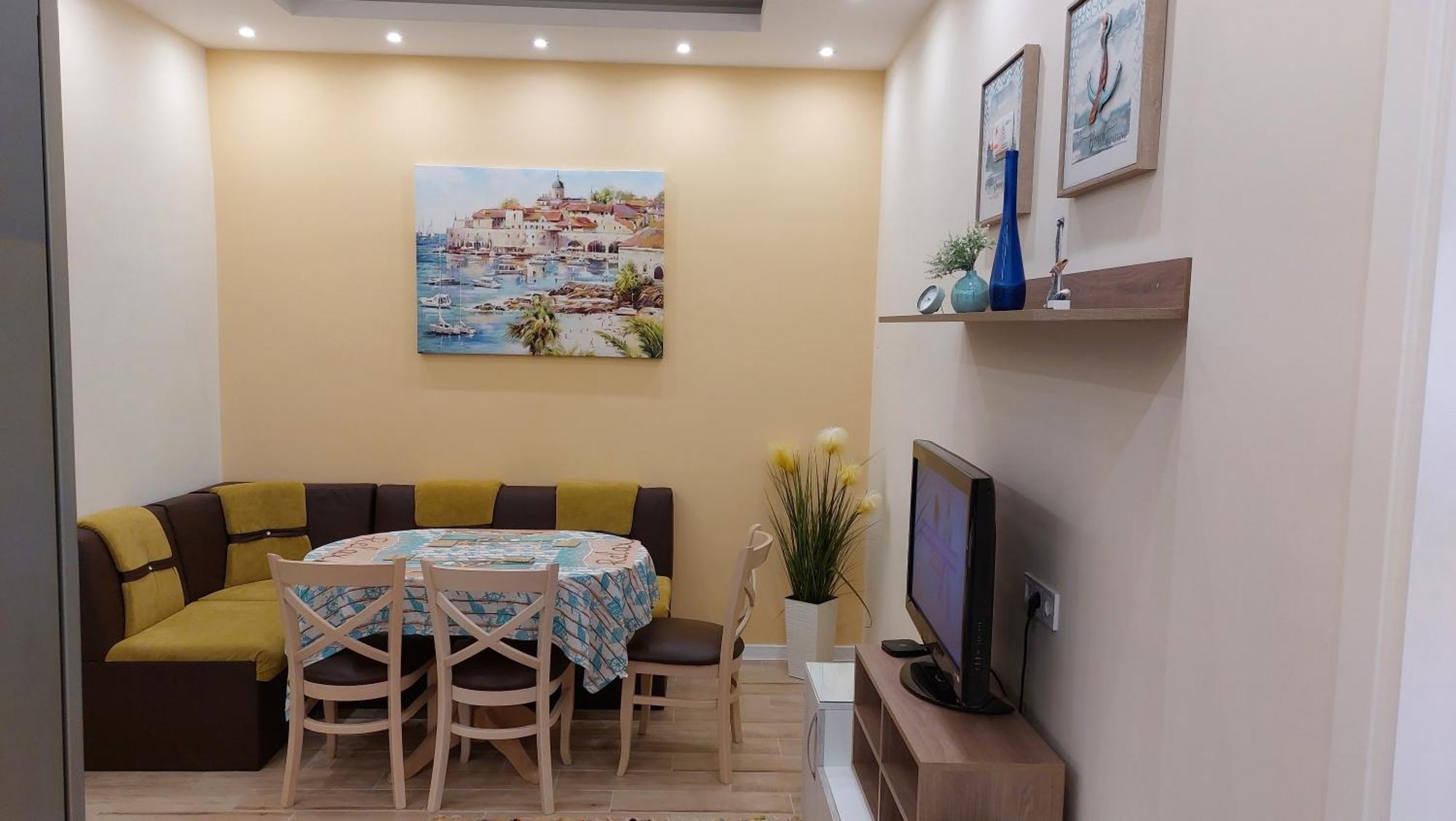Апартамент Pink & Blue - 2Bdr With Balcony - Wi-Fi Varna Exterior foto